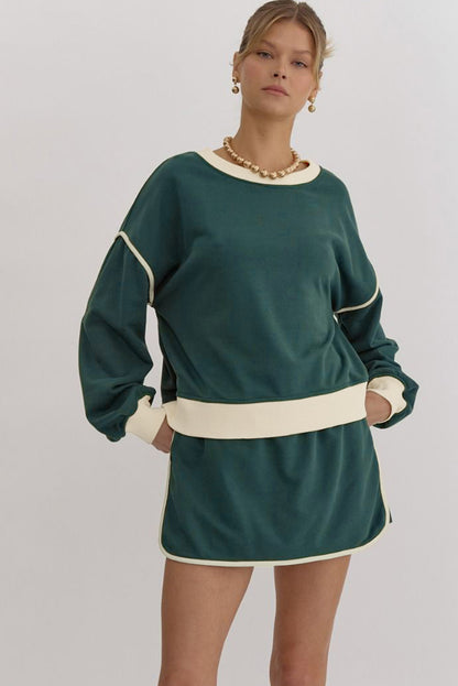 Evergreen Color Contrast Loose Pullover and Lace-up Waist Skort Set